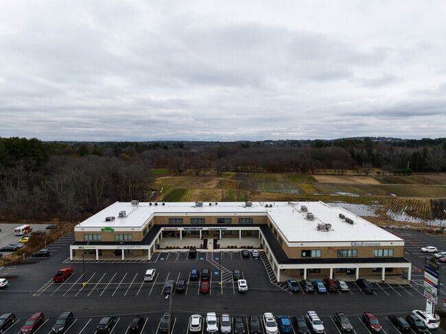 The Birches Academy of Art located in Salem, NH is an arts school serving grades K-8.