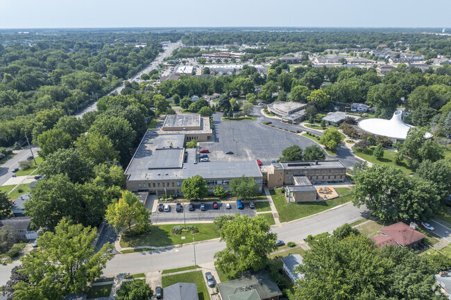 Christ the King Elementary School is a private, Catholic school located in Springfield, IL.