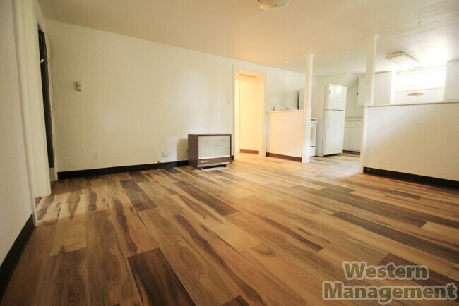 1123 N 26th St unit 1123 N 26th, Billings, MT 59101 - photo 3