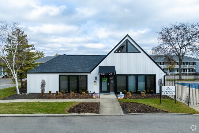 Pierpoint apartment complex in the Park Club neighborhood features a clubhouse.