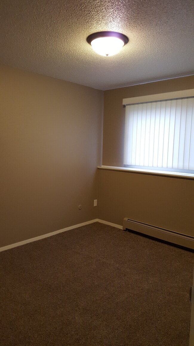 2704 E Scenic Ct unit Lower Unit, Sioux Falls, SD 57103 - photo 7