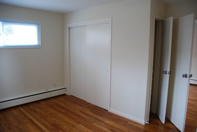 Clarendon Court Apartments, Arlington, VA 22201 - photo 4