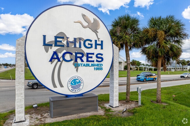 The community of Richmond is located in the Lehigh Acres area of the Fort Myers metropolis.