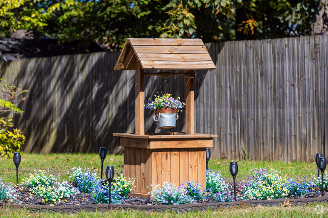 Baker Park homes are known to have charming decor.