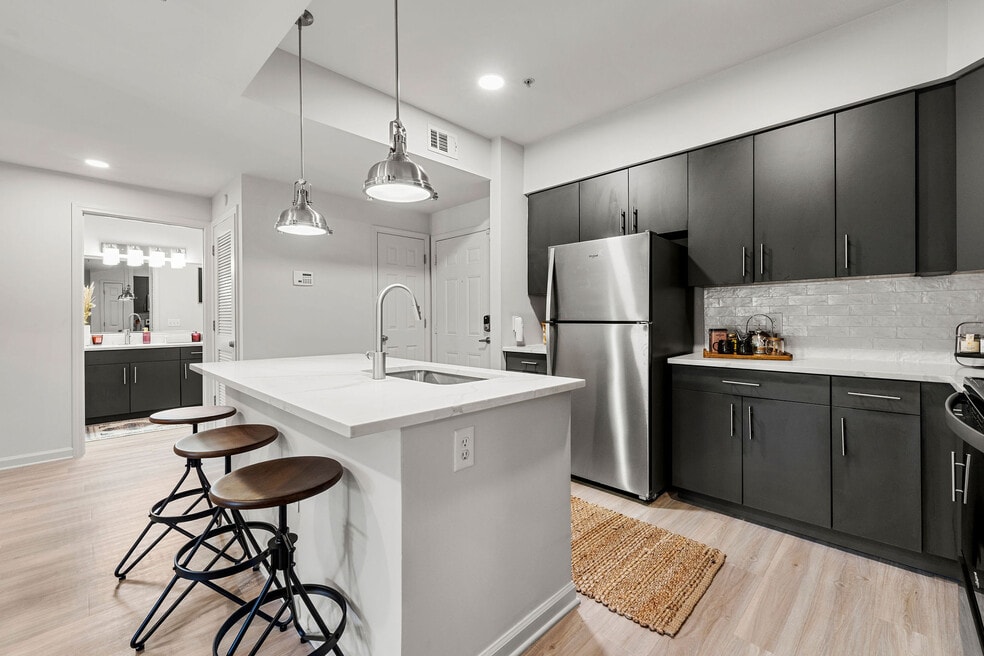 2BD, 2BA - 1046SF - Kitchen