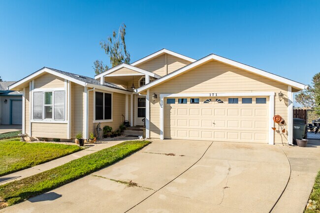 Ranch-style homes in Sutter Creek range from $300,000 to $450,000.