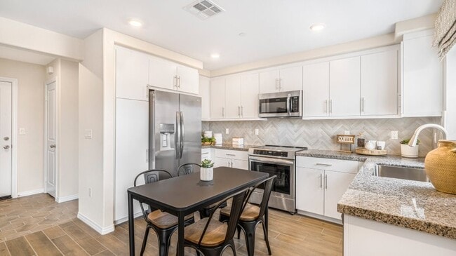 19252 Monticello Grove Way unit 36035575, Highgrove, CA 92507 - photo 4