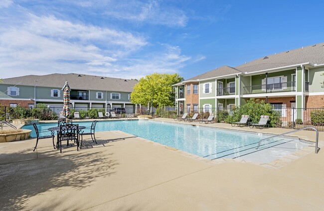 Reflections of Island Park Apartments, Shreveport, LA 71105 - photo 2