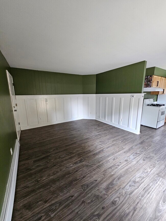 2525 Mckee Ave SW unit 2, Wyoming, MI 49509 - photo 3