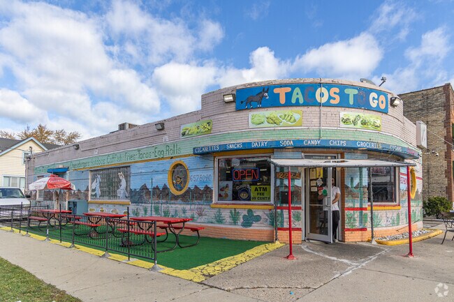 A vibrant corner store located in the Washington neighborhood.