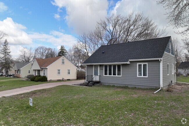 A row of homes in Mounds View.