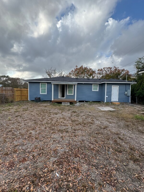 4414 Ramsey St, Corpus Christi, TX 78415 - photo 3
