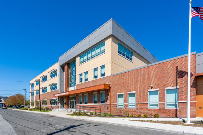 Students are able to attend Ross Street Elementary School 11.