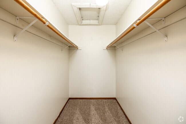 Raintree Apartments, Cedar Rapids, IA 52404 - photo 7