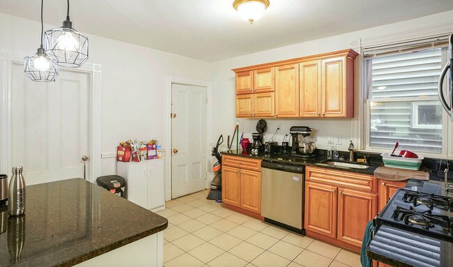13 Sachem St unit 3, Roxbury Crossing, MA 02120 - photo 4
