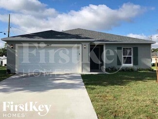 2477 SW Aberdeen St, Port Saint Lucie, FL 34953
