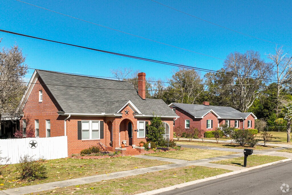 306 Bates St, Batesburg, SC 29006 MLS 580233