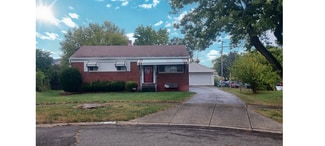 1306 Cobblestone St, Dayton, OH 45432