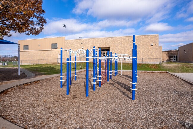 Farmers Branch Elementary School in Farmers Branch, TX.