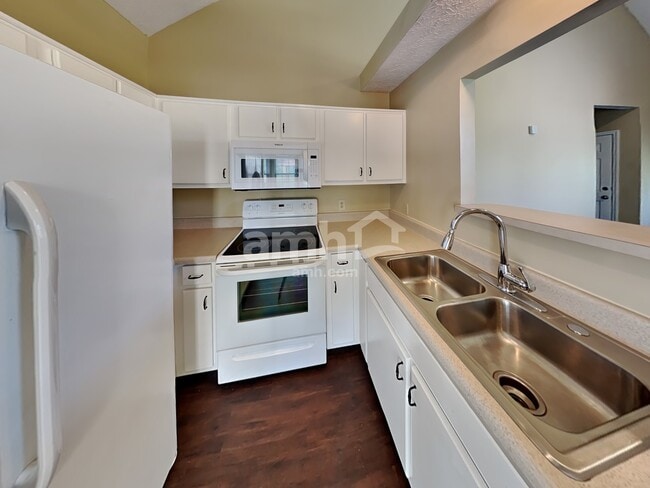 620 Creekfront Dr, Mount Juliet, TN 37122 - photo 3