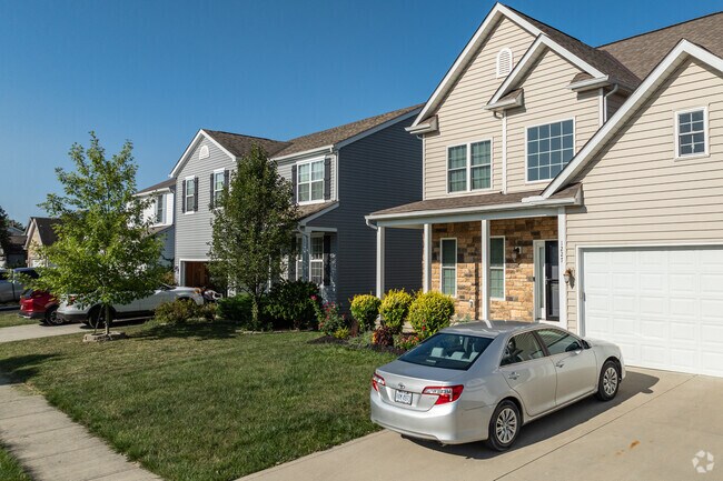 The East Broad neighborhood has housing that caters to your comfort and peace of mind.