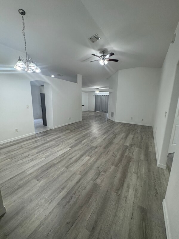 833 Greenleaf Cir, Vero Beach, FL 32960 - photo 3