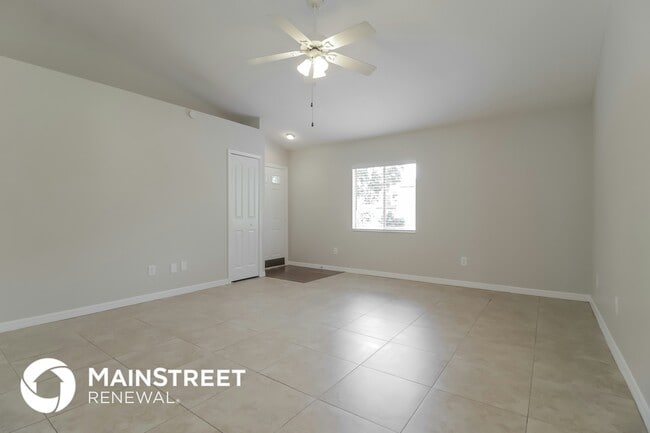 320 Morning Glory Dr, Lake Mary, FL 32746 - photo 3