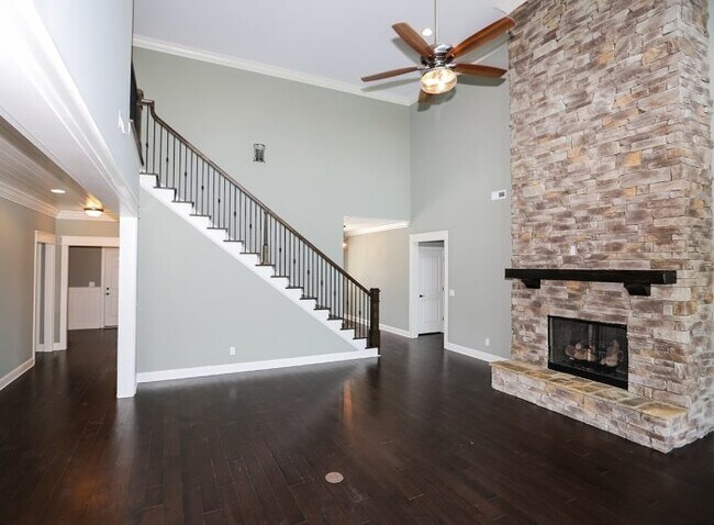 4766 Signal Forest Dr unit 36497808, Signal Mountain, TN 37377 - photo 2