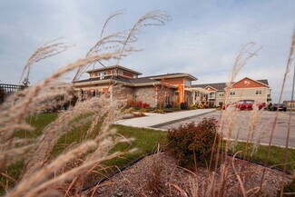 1200 Prairie Creek Blvd, Oconomowoc, WI 53066