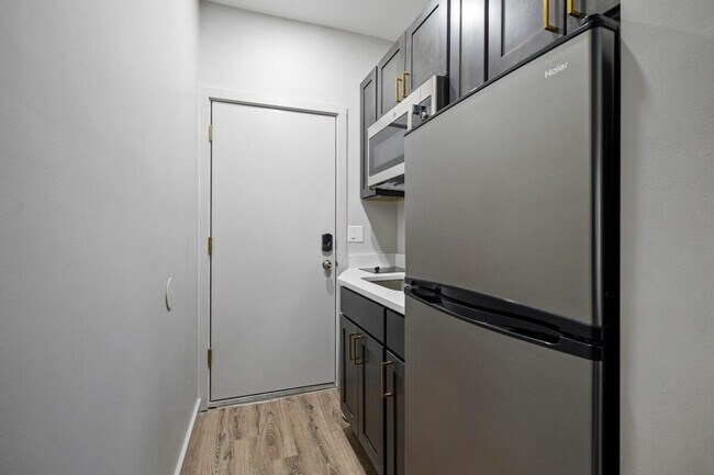 154 Ny-211 unit ID1056805P, Middletown, NY 10940 - photo 2