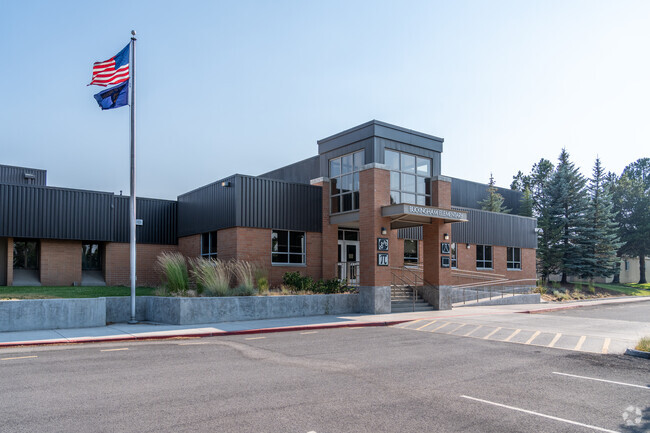 Buckingham Elementary School is a public school in the Mountain View neighborhood of Bend.