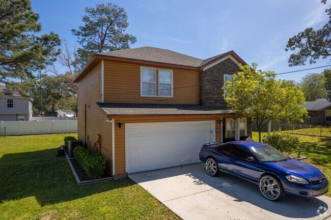 Two story home in Riverview