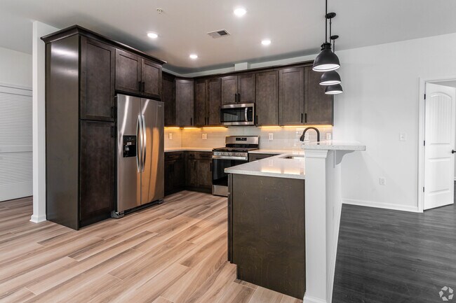 THE GRAND AT MORRIS, Elizabeth, NJ 07208 - photo 3