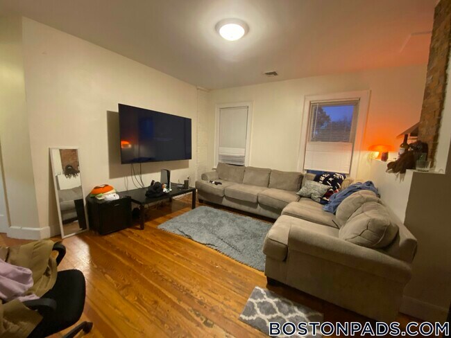 18 Lawn St unit 3, Boston, MA 02130 - photo 5