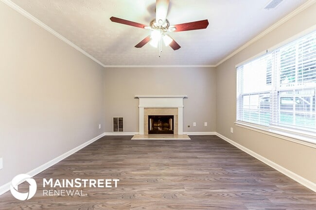 2520 Lake Royale Dr, Riverdale, GA 30296 - photo 2