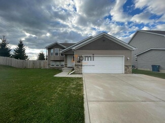 10880 Mississippi St, Crown Point, IN 46307