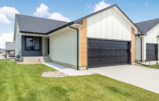 1640 Connor Ct, Yankton, SD 57078