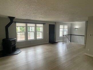 3228 SW Dolph Ct, Portland, OR 97219