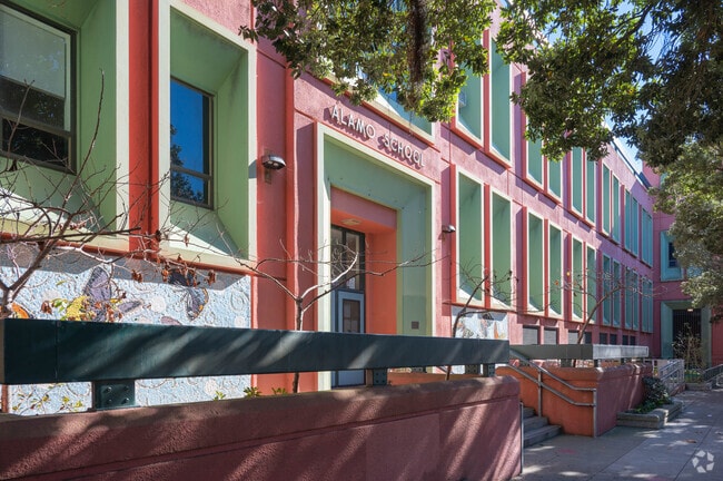 Alamo Elementary School is a wonderful place to send your children in San Francisco.