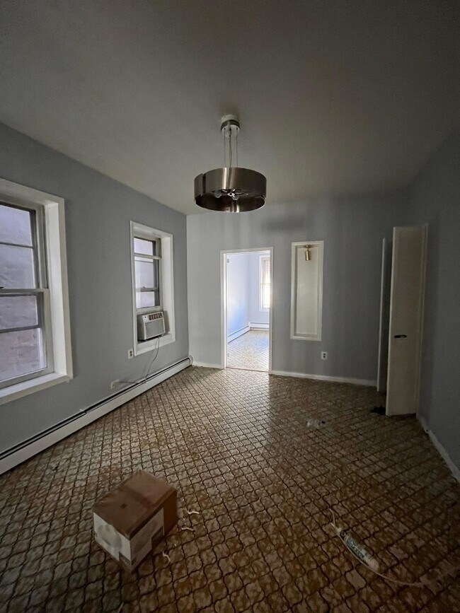 110 Baldwin Ave unit 2R, Jersey City, NJ 07306 - photo 5