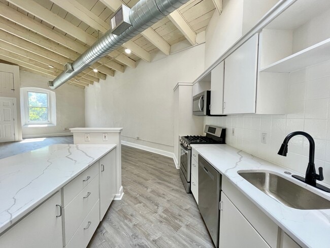 Upgraded Quartz Countertops