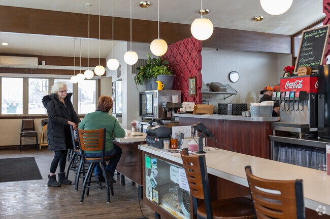 Marsh Field residents have been flocking to US31 BBQ at lunch for decades.