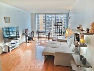 20 Newport Pkwy Unit 1803, Jersey City, NJ 07310