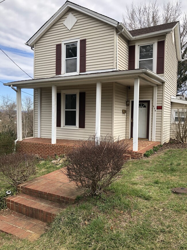 308 Monroe St, Lynchburg, VA 24504