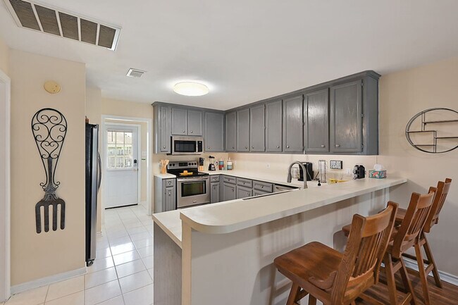 2015 Colgate Dr unit ID1328066P, College Station, TX 77840 - photo 2