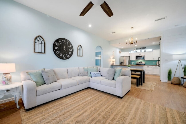 994 Dolly St unit ID1223247P, Bolivar Peninsula, TX 77650 - photo 3