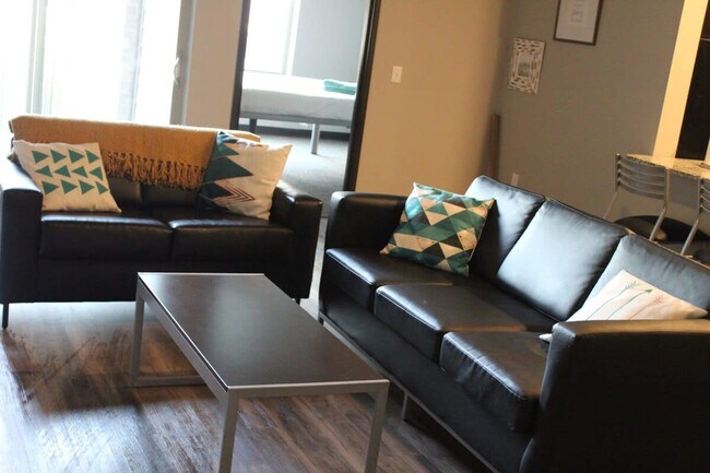 1206 S 4th St unit ID1261664P, Ames, IA 50010 - photo 2