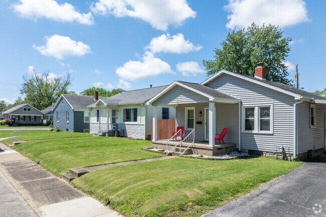 Midtown has a mixture of singe story housing styles including bungalows and ranch homes.