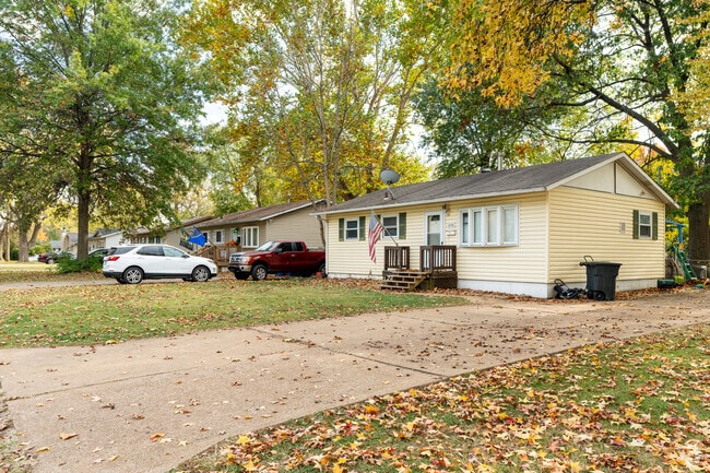 Small, vinyl-sided ranchers are a common style of homes all throughout Florissant.