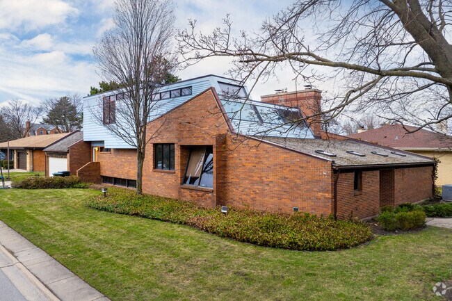 Some Edgebrook homes feature contemporary architecture.